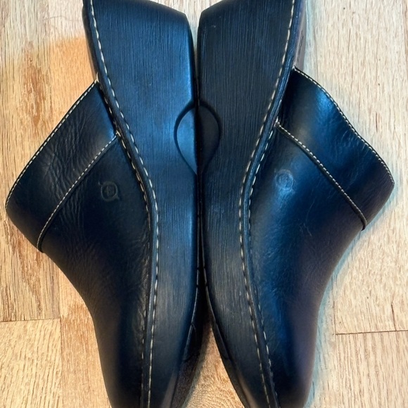 Born Black Leather Women’s Sz 10 Mules/Clogs - Picture 4 of 7
